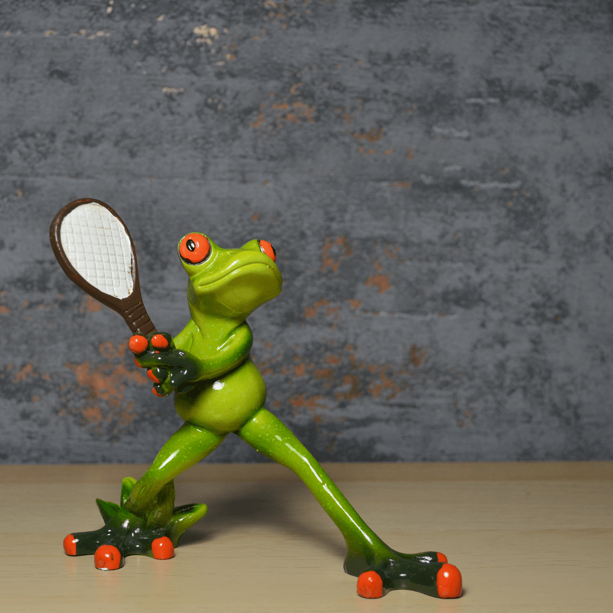 Comical Frog Ornament - Tennis - TwoBeeps.co.uk
