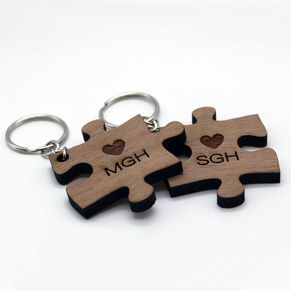 Personalised Walnut Puzzle Keyring Set - TwoBeeps.co.uk